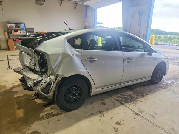 2015 TOYOTA PRIUS
