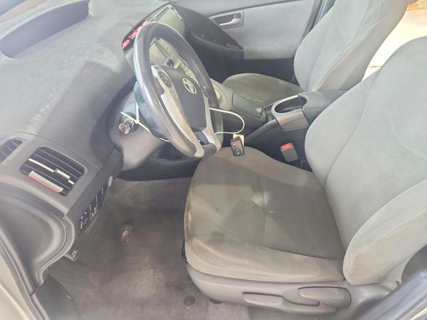 2015 TOYOTA PRIUS