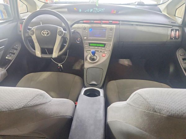 2015 TOYOTA PRIUS