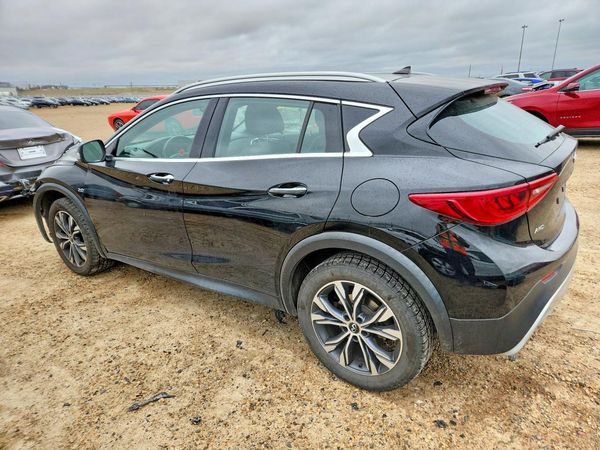 2017 INFINITI QX30