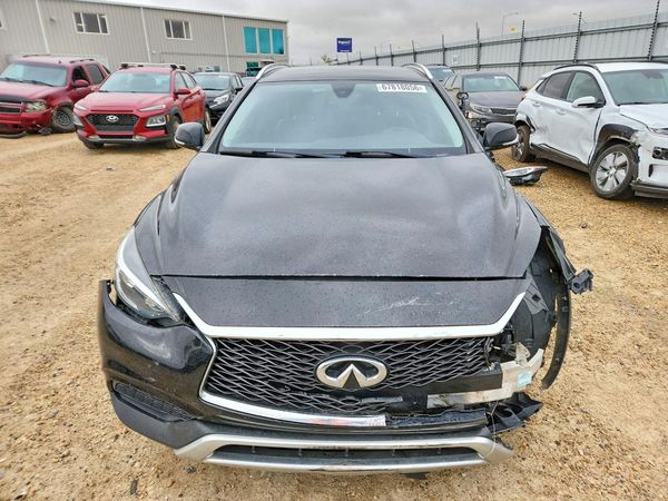 2017 INFINITI QX30