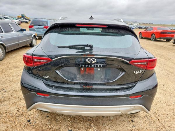 2017 INFINITI QX30