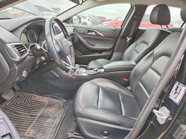 2017 INFINITI QX30