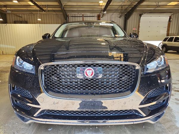 2019 JAGUAR F-PACE Premium
