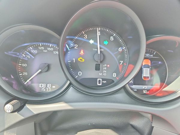 2024 PORSCHE MACAN