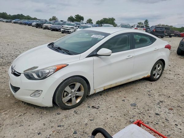 2013 HYUNDAI ELANTRA