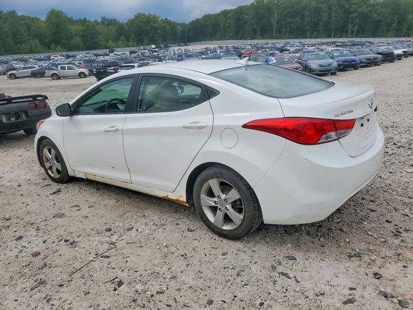 2013 HYUNDAI ELANTRA
