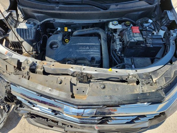2025 CHEVROLET EQUINOX 1LT — Engine bay