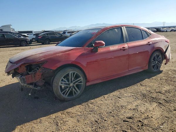 2025 TOYOTA CAMRY — Front 3/4