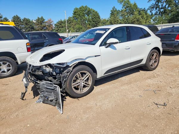 2020 PORSCHE MACAN