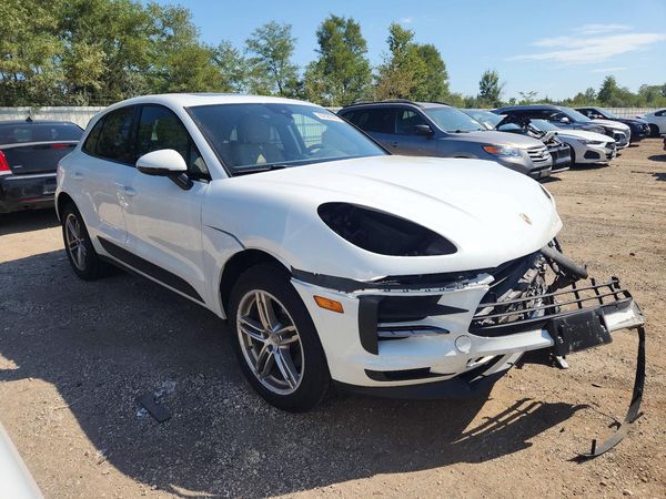 2020 PORSCHE MACAN