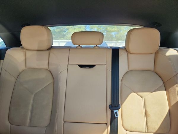 2020 PORSCHE MACAN
