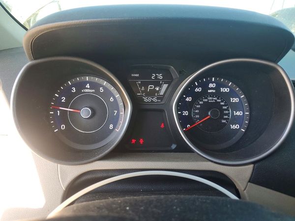 2015 HYUNDAI ELANTRA