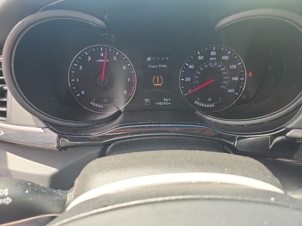 2015 KIA K900