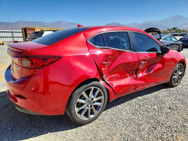 2018 MAZDA 3 Touring