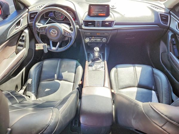 2018 MAZDA 3 Touring