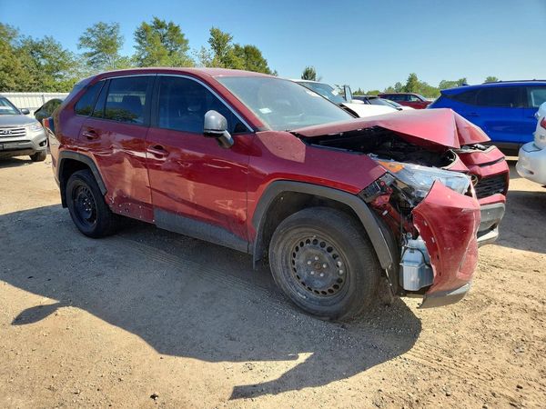 2022 TOYOTA RAV4 LE — Passenger 3/4