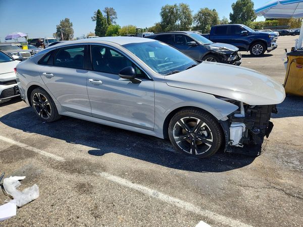 2021 KIA CADENZA GT-Line