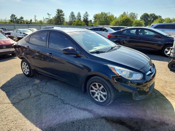 2013 HYUNDAI ACCENT GLS, GS