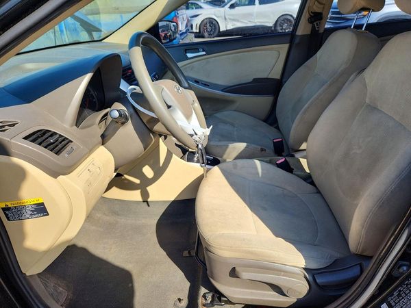 2013 HYUNDAI ACCENT GLS, GS