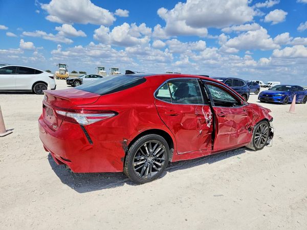 2019 TOYOTA CAMRY