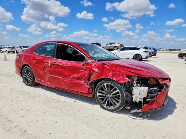 2019 TOYOTA CAMRY