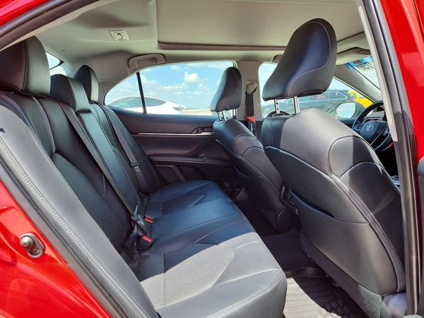 2019 TOYOTA CAMRY