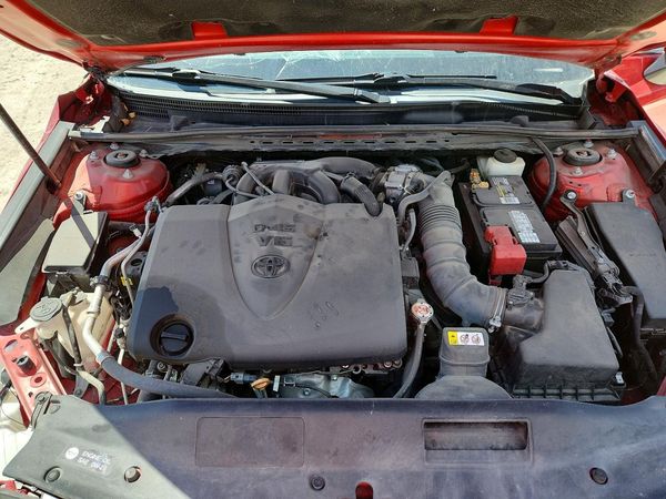 2019 TOYOTA CAMRY