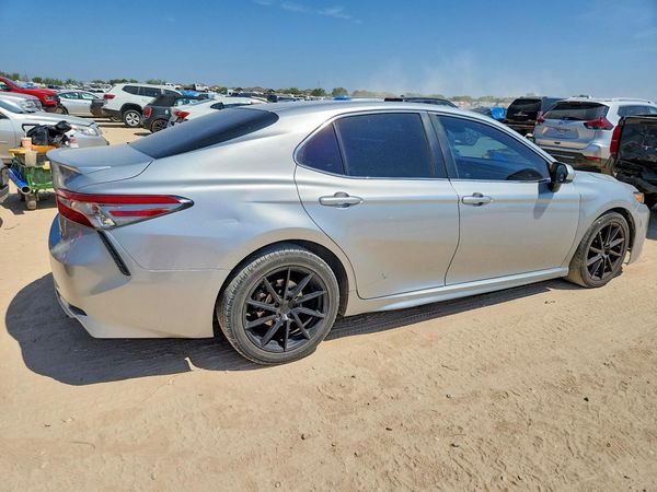 2018 TOYOTA CAMRY SOLA SE/XLE Hybrid