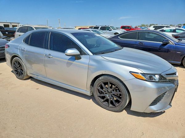 2018 TOYOTA CAMRY SOLA SE/XLE Hybrid