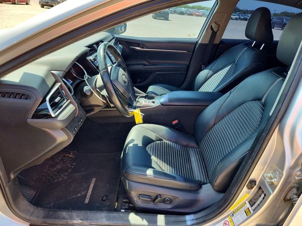 2018 TOYOTA CAMRY SOLA SE/XLE Hybrid