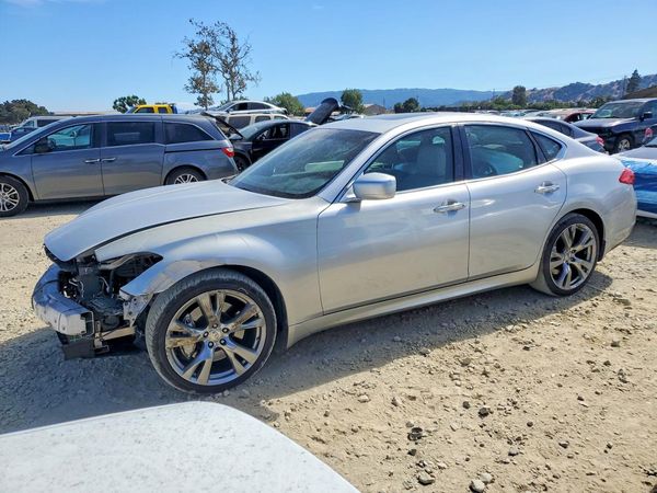 2013 INFINITI M37 — Front 3/4