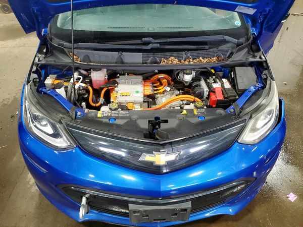 2017 CHEVROLET BOLT Premier — Engine bay