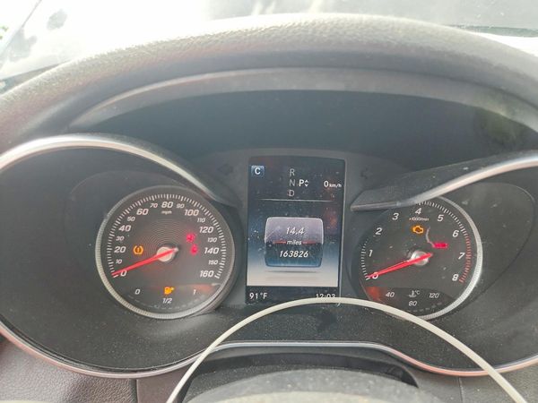 2016 MERCEDES-BENZ C C300