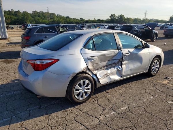 2015 TOYOTA COROLLA