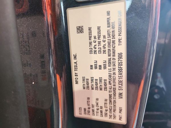 2025 TESLA MODEL 3