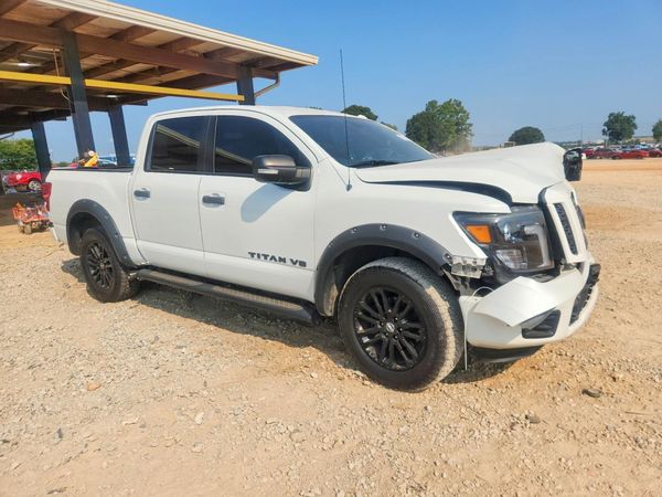 2018 NISSAN TITAN — Passenger 3/4