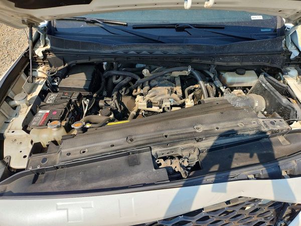 2018 NISSAN TITAN — Engine bay