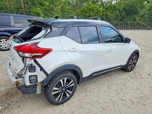 2018 NISSAN KICKS