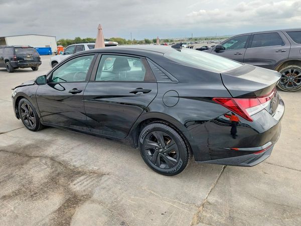 2021 HYUNDAI ELANTRA