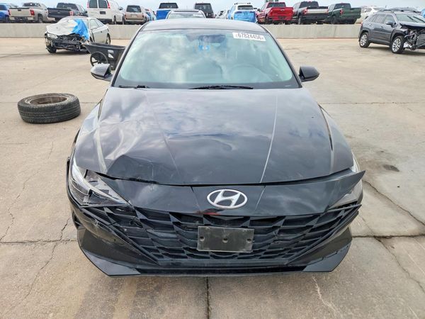 2021 HYUNDAI ELANTRA