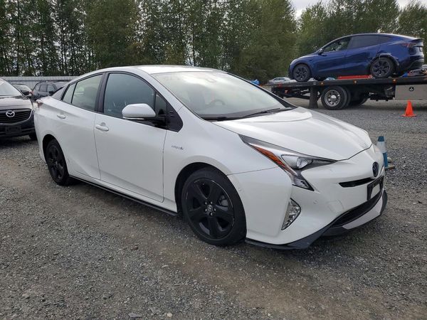 2017 TOYOTA PRIUS