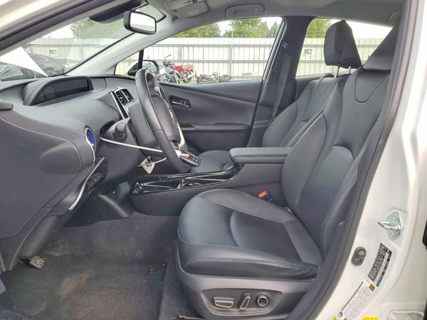 2017 TOYOTA PRIUS