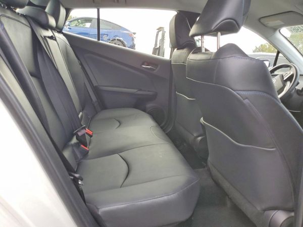 2017 TOYOTA PRIUS