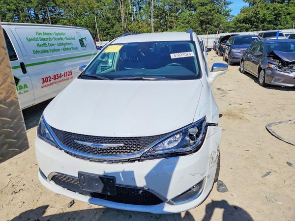 2018 CHRYSLER PACIFICA