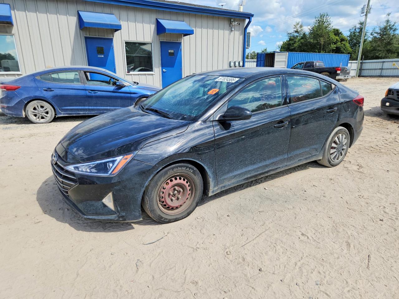 2019 HYUNDAI ELANTRA SE — Front 3/4