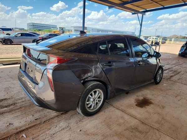 2018 TOYOTA PRIUS