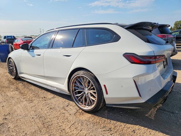 2025 BMW M5