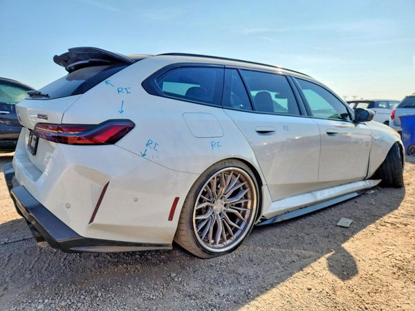 2025 BMW M5