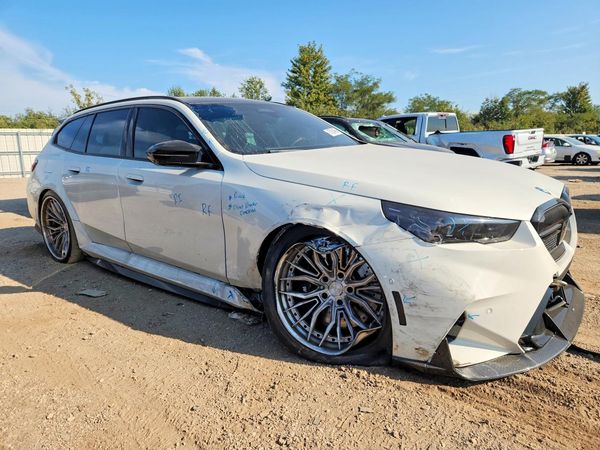 2025 BMW M5